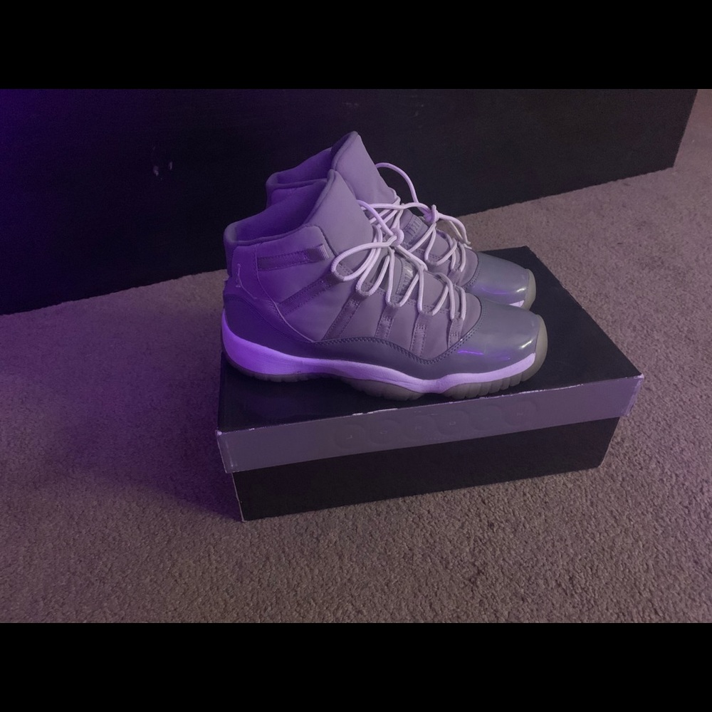 SOLD! Jordan 11 cool grey